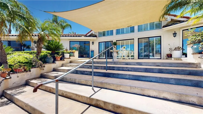 17850 Vista Del Lago, Riverside, California 92503