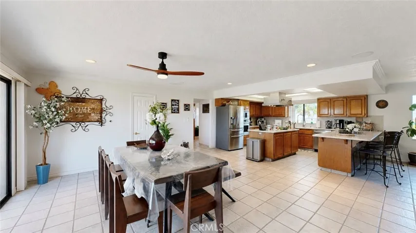 17850 Vista Del Lago, Riverside, California 92503