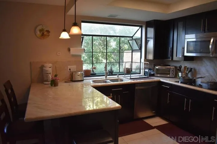 8857 Via Andar, San Diego, California 92122
