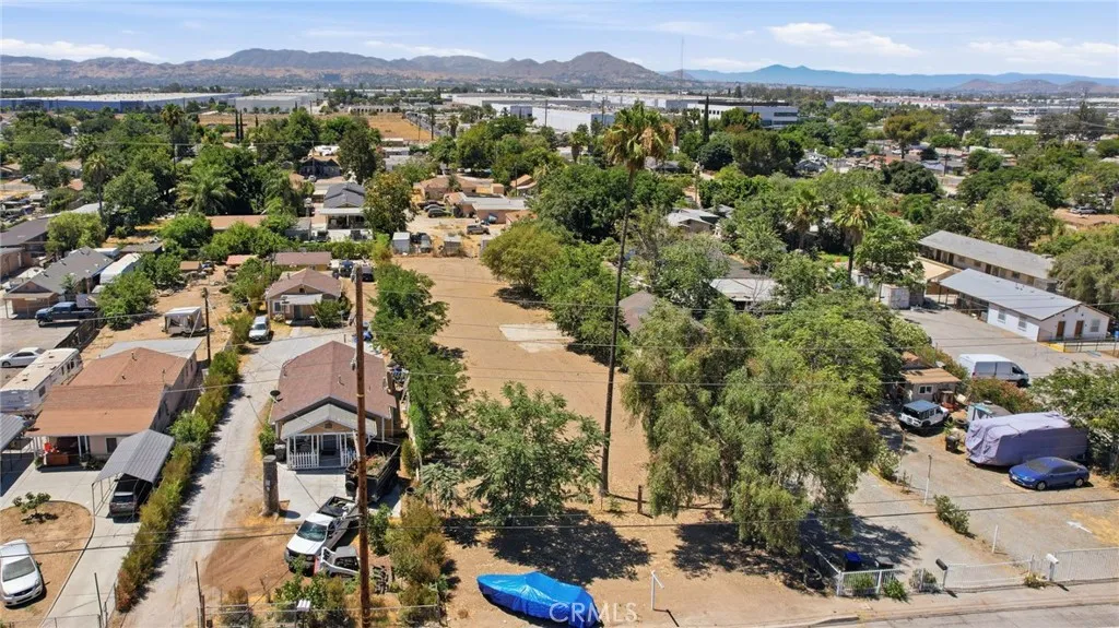 935 E 3rd, San Bernardino, California 92410 — photo 4