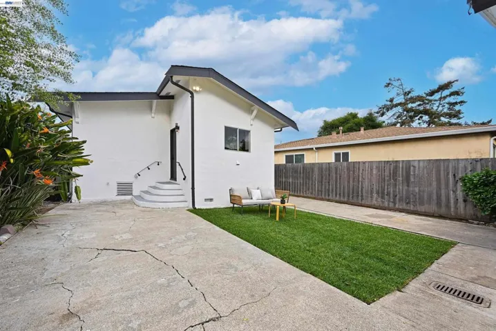 22 Garden Rd, Alameda, California 94502