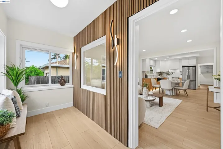 22 Garden Rd, Alameda, California 94502