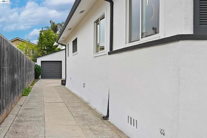 22 Garden Rd, Alameda, California 94502