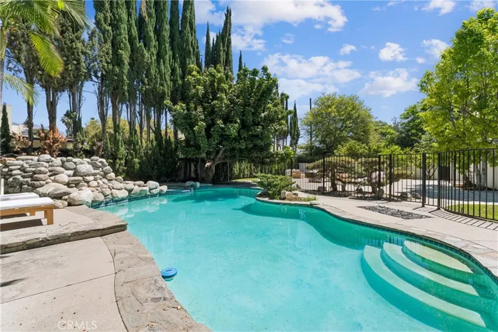 515 W Le Roy, Arcadia, California 91007