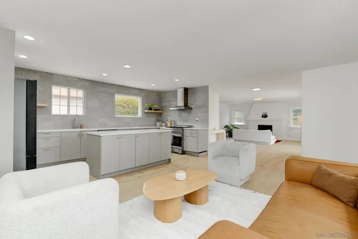 1005 Alta Vista, Vista, California 92084