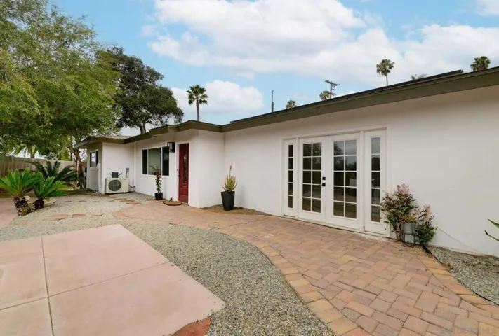 1005 Alta Vista, Vista, California 92084