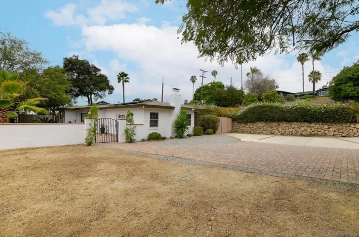 1005 Alta Vista, Vista, California 92084