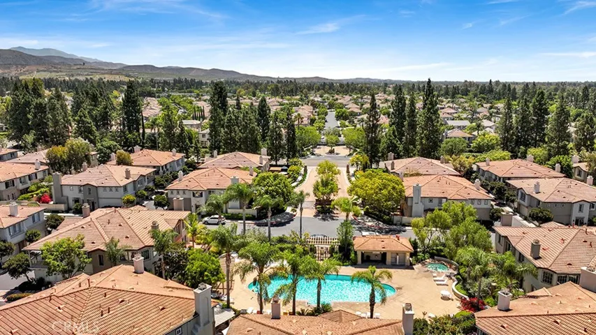 933 Somerville, Irvine, California 92620