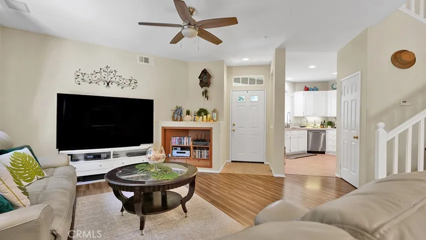 933 Somerville, Irvine, California 92620
