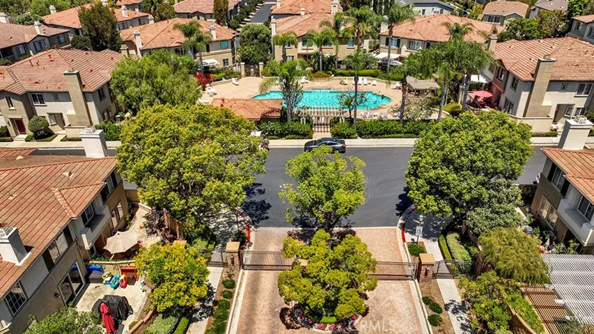 933 Somerville, Irvine, California 92620
