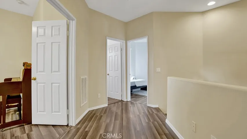 933 Somerville, Irvine, California 92620