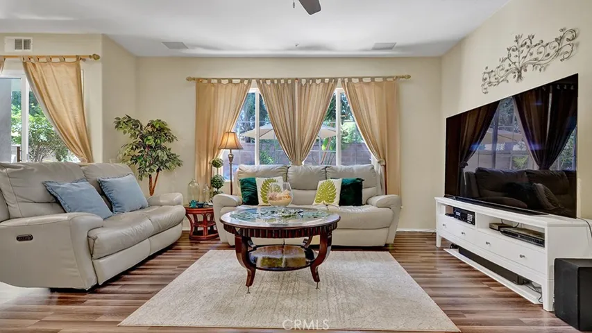 933 Somerville, Irvine, California 92620
