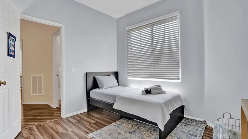 933 Somerville, Irvine, California 92620
