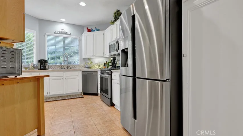 933 Somerville, Irvine, California 92620