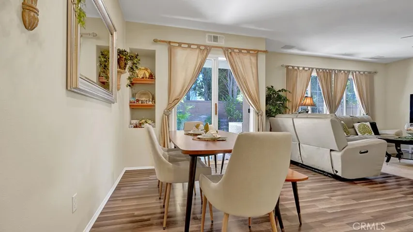 933 Somerville, Irvine, California 92620