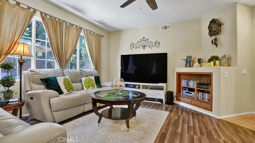 933 Somerville, Irvine, California 92620