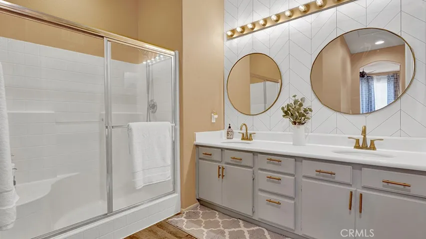 933 Somerville, Irvine, California 92620