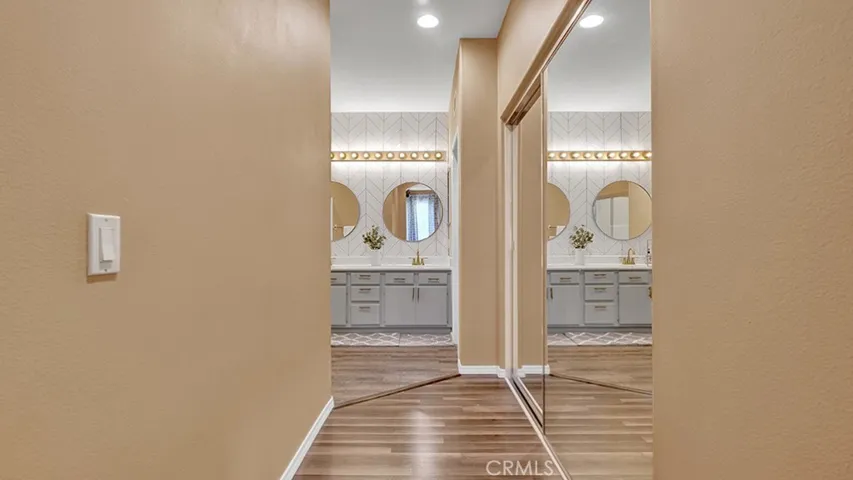 933 Somerville, Irvine, California 92620