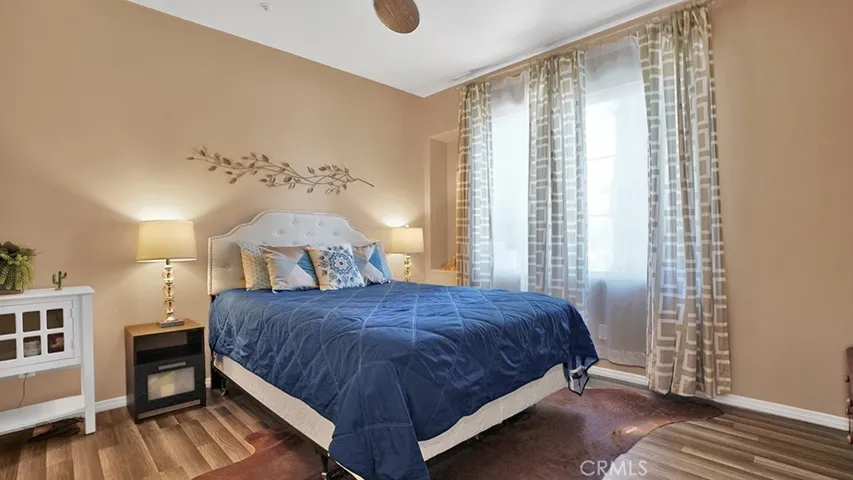 933 Somerville, Irvine, California 92620