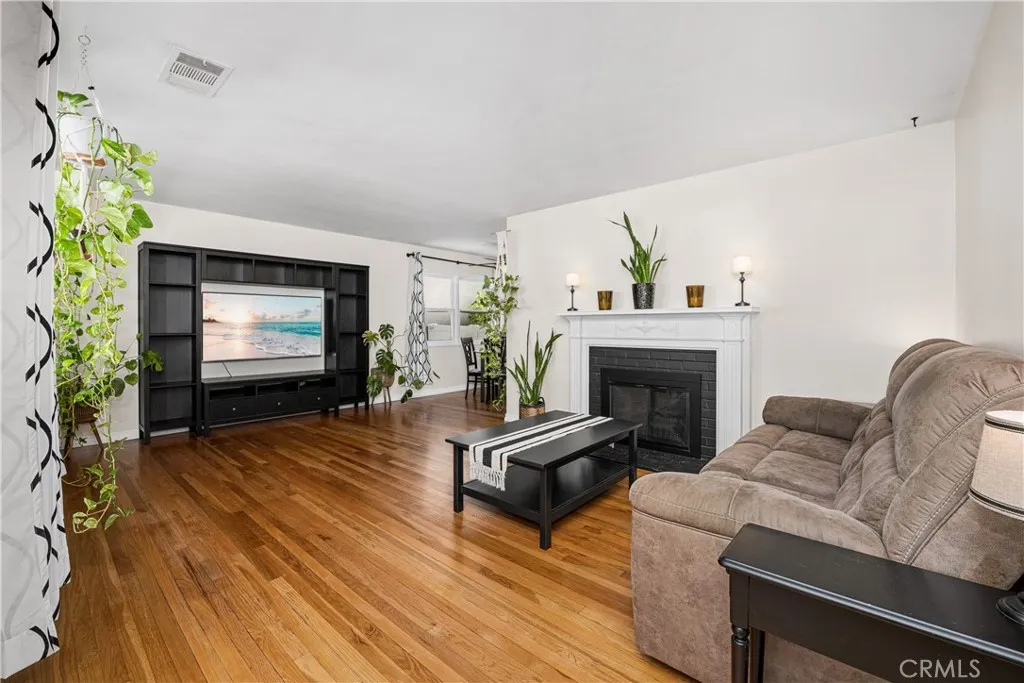 5922 Hayter, Lakewood, California 90712 — photo 4