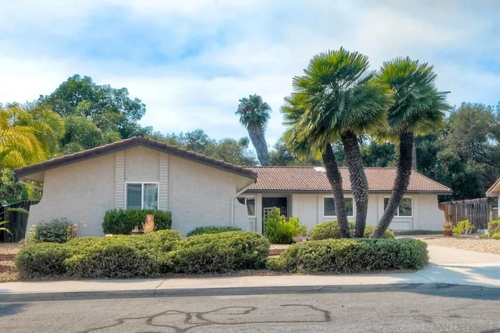 1348 Via Christina, Vista, California 92084