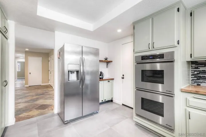 1348 Via Christina, Vista, California 92084