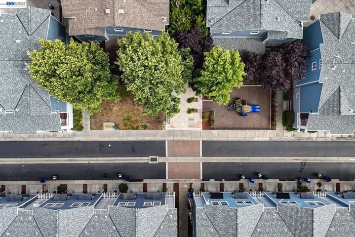 668 Grand Ter, Hayward, California 94541