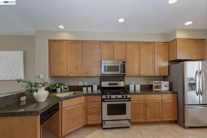 668 Grand Ter, Hayward, California 94541