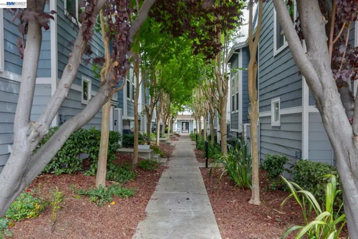 668 Grand Ter, Hayward, California 94541