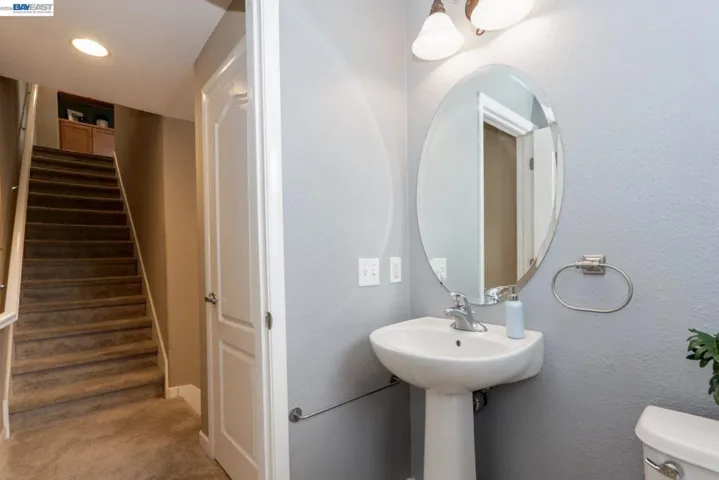 668 Grand Ter, Hayward, California 94541