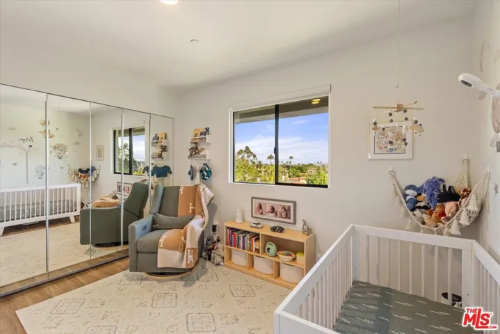 5826 W Olympic Boulevard 401, Los Angeles, California 90036