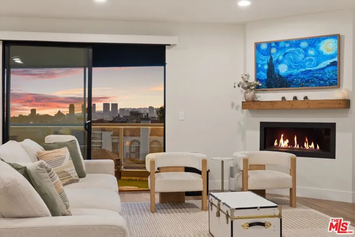 5826 W Olympic Boulevard 401, Los Angeles, California 90036
