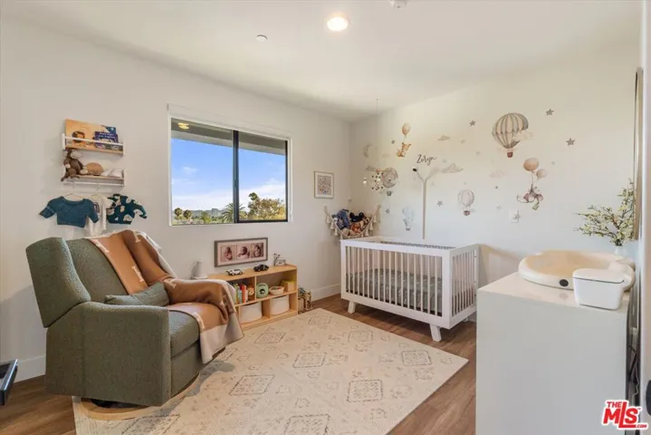 5826 W Olympic Boulevard 401, Los Angeles, California 90036