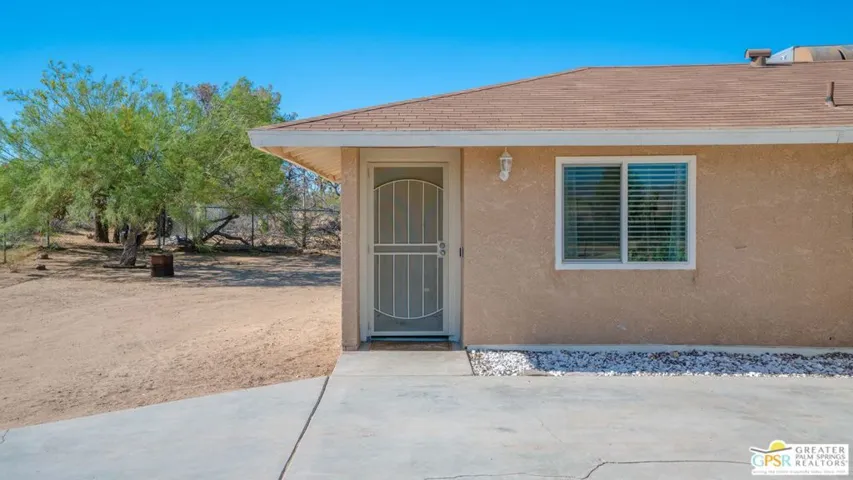 4647 Camarilla Avenue, Yucca Valley, California 92284