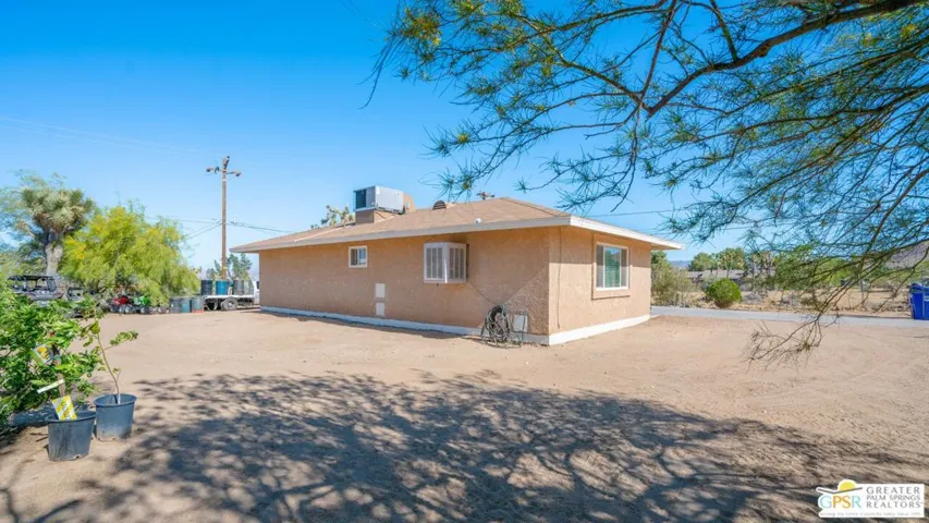 4647 Camarilla Avenue, Yucca Valley, California 92284