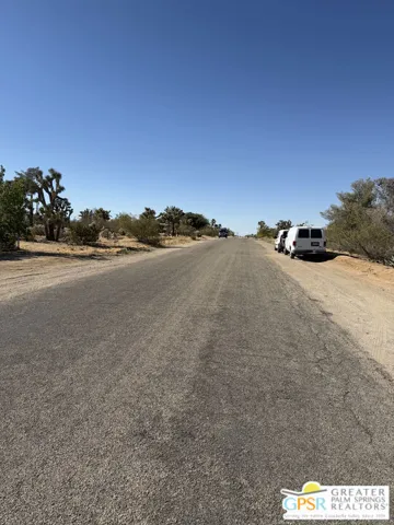 4647 Camarilla Avenue, Yucca Valley, California 92284