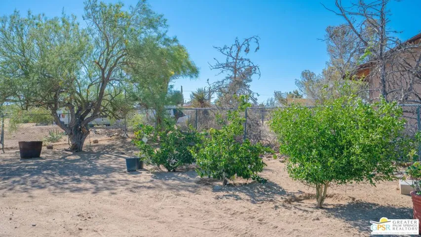 4647 Camarilla Avenue, Yucca Valley, California 92284