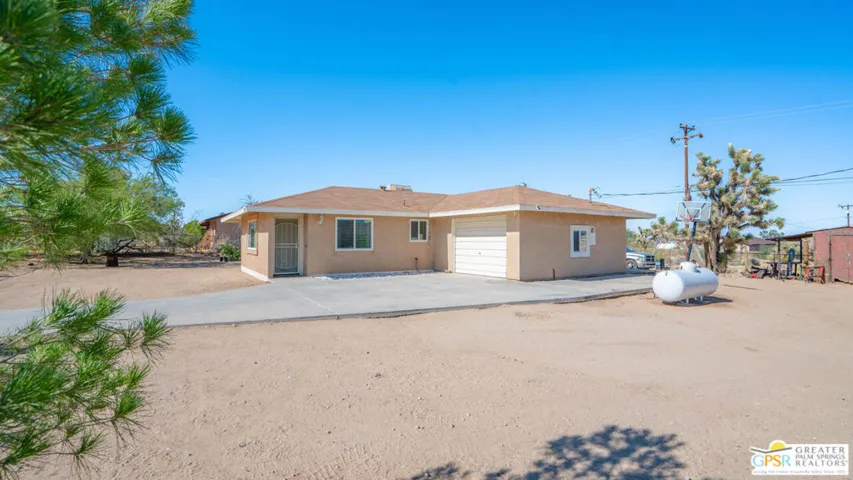 4647 Camarilla Avenue, Yucca Valley, California 92284