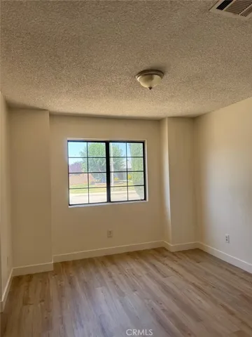 1245 E Avenue J6, Lancaster, California 93535