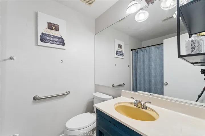 2nd Bathroom