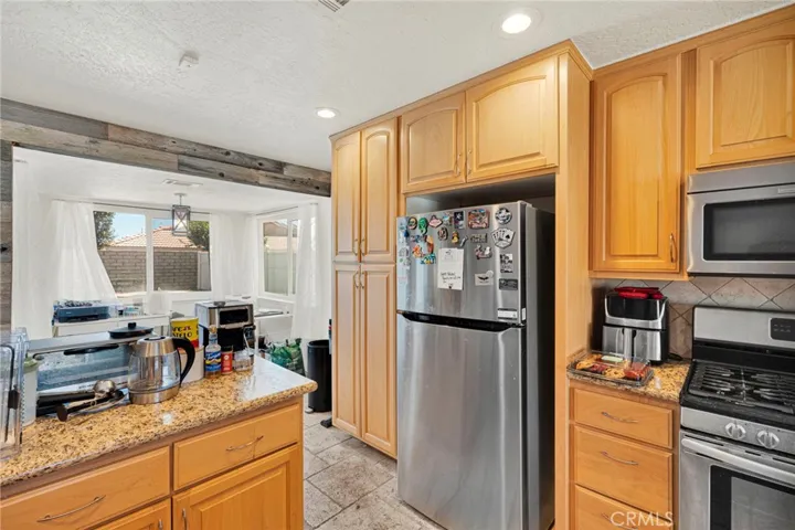 26681 Topsail Lane, Helendale, California 92342