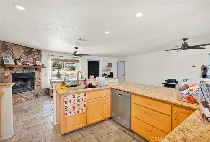 26681 Topsail Lane, Helendale, California 92342