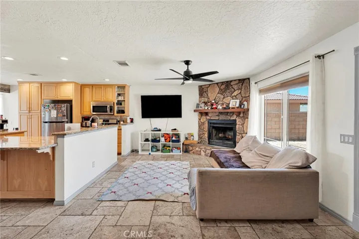 26681 Topsail Lane, Helendale, California 92342