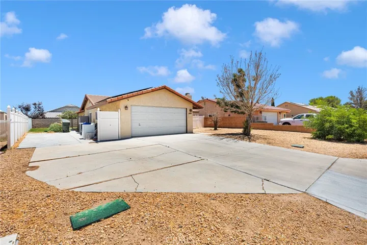 26681 Topsail Lane, Helendale, California 92342