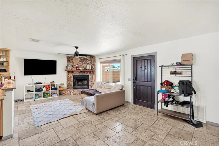 26681 Topsail Lane, Helendale, California 92342