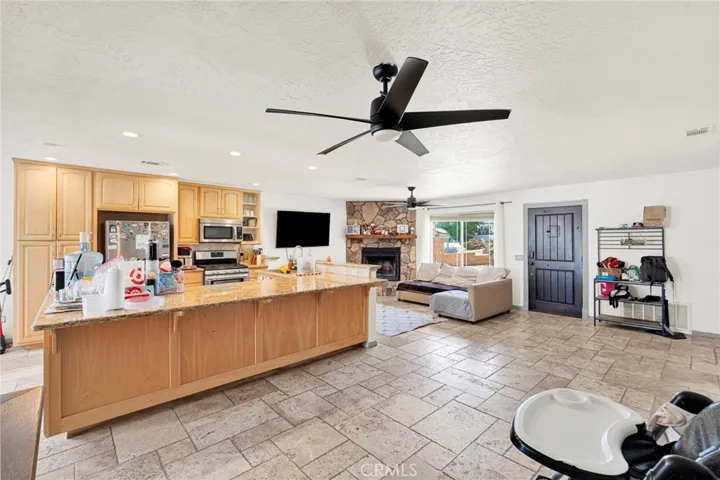 26681 Topsail Lane, Helendale, California 92342