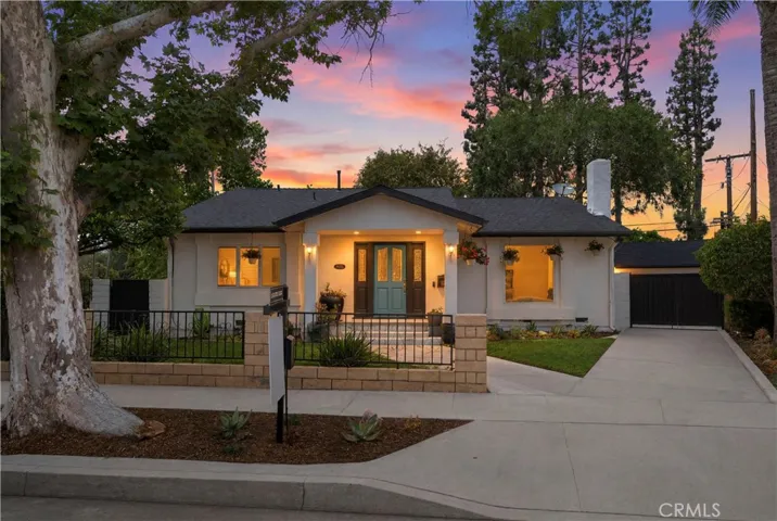 6813 E Los Santos, Long Beach, California 90815