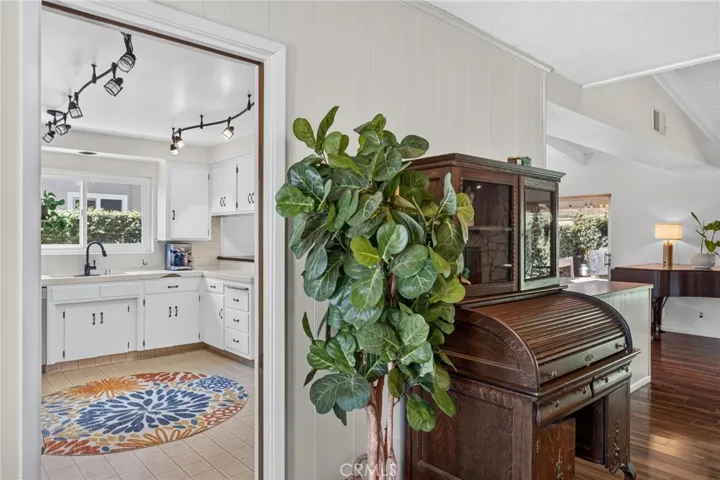 18301 Taylor Court, Torrance, California 90504
