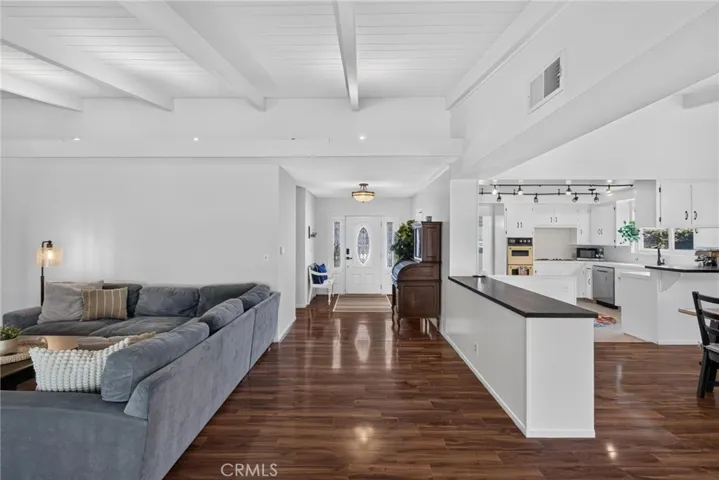 18301 Taylor Court, Torrance, California 90504