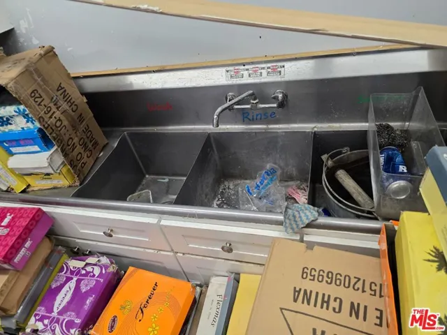 Coomercial Kitchen in back